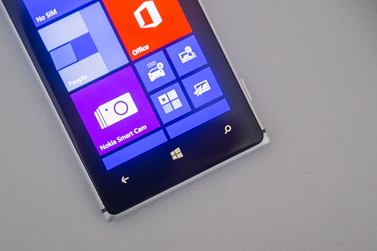 Nokia Lumia 925 (4).jpg